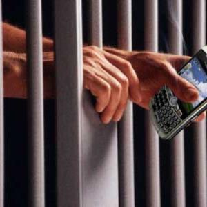 POLL of the DAY (127): CELL PHONES IN CELLS?